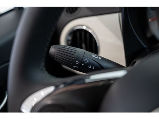 Fiat 500 1.0 Hybrid Dolcevita | Panoramadak | Apple Carplay & Android Auto | Airco | Lichtmetalen velgen | ActivLease financial lease