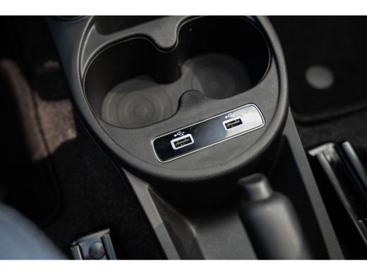 Fiat 500 1.0 Hybrid Dolcevita | Panoramadak | Apple Carplay & Android Auto | Airco | Lichtmetalen velgen | ActivLease financial lease