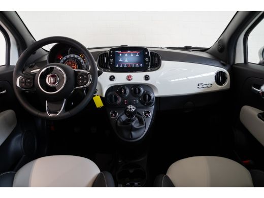 Fiat 500 1.0 Hybrid Dolcevita | Panoramadak | Apple Carplay & Android Auto | Airco | Lichtmetalen velgen | ActivLease financial lease