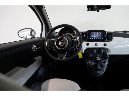 Fiat 500 1.0 Hybrid Dolcevita | Panoramadak | Apple Carplay & Android Auto | Airco | Lichtmetalen velgen | ActivLease financial lease