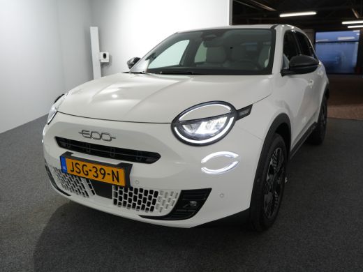 Fiat 600 | Demo Deal | 1.2 Hybrid La Prima | Cruise control adaptief met Stop&Go en stuurhulp | Keyless en... ActivLease financial lease