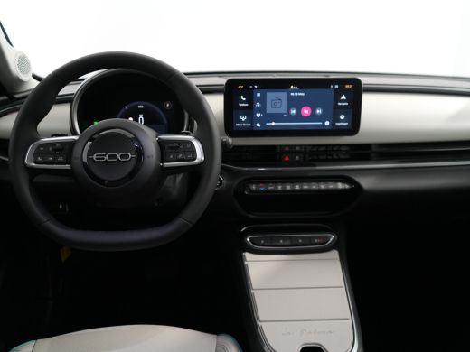 Fiat 600 | Demo Deal | 1.2 Hybrid La Prima | Cruise control adaptief met Stop&Go en stuurhulp | Keyless en... ActivLease financial lease