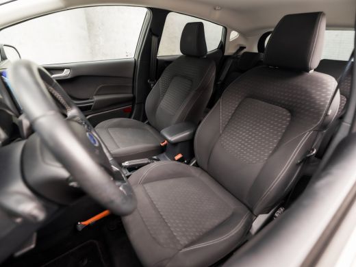 Ford Fiesta 1.0 EcoBoost Titanium (APPLE CARPLAY, GROOT NAVI, CLIMATE, GETINT GLAS, PARKEERSENSOREN, SPORTSTO... ActivLease financial lease