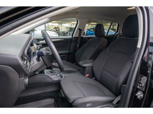 Ford Focus 1.0 EcoBoost Hybrid Titanium X Business | Trekhaak | Stuur/stoel/voorruit verwarming | Apple Carp... ActivLease financial lease