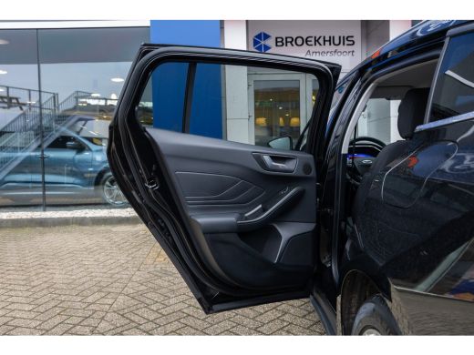 Ford Focus 1.0 EcoBoost Hybrid Titanium X Business | Trekhaak | Stuur/stoel/voorruit verwarming | Apple Carp... ActivLease financial lease
