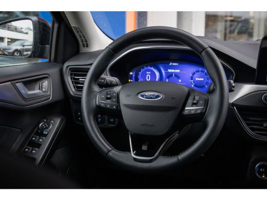 Ford Focus 1.0 EcoBoost Hybrid Titanium X Business | Trekhaak | Stuur/stoel/voorruit verwarming | Apple Carp... ActivLease financial lease