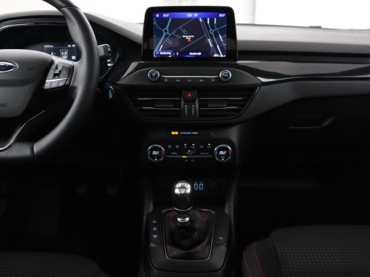 Ford Focus 1.0 EcoBoost ST Line | Panoramadak | Camera | Carplay | Navigatie | Full LED | Climate control | ... ActivLease financial lease