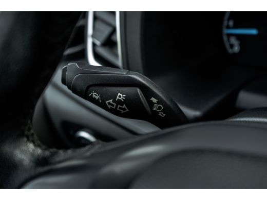 Ford Transit Custom 2.0 TDCI L2H1 Limited DC | 170 PK | 5-Zits | Automaat | CarPlay | Navi | Camera | Zijschuifdeur R... ActivLease financial lease