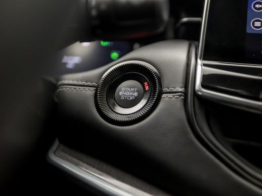 Jeep Compass 4xe 240 Plug-in Hybrid Electric S (APPLE CARPLAY, GROOT NAVI, CAMERA, ELEKTRISCHE STOELEN, LEDER,... ActivLease financial lease