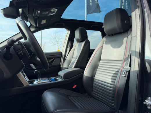 Land Rover Discovery Sport P300e R-Dynamic SE | Cold Cliamte | Afn. trekhaak | Panoramadak | 20 Inch | Black Pack | Drive Pack ActivLease financial lease
