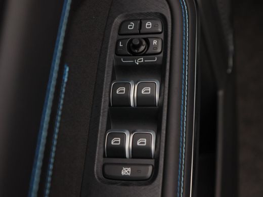 Lynk & Co 01 1.5 262 Pk Automaat | Zwarte Hemel | 360 Camera | Infinity Audio | Elektrisch Panoramadak | Elekt... ActivLease financial lease