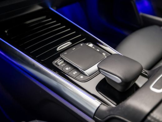 Mercedes-Benz GLA 200 Luxury 164Pk Automaat (GROOT NAVI, SFEERVERLICHTING, LEDER, GETINT GLAS, WIDESCREEN, STOELVER... ActivLease financial lease