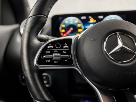 Mercedes-Benz GLA 200 Luxury 164Pk Automaat (GROOT NAVI, SFEERVERLICHTING, LEDER, GETINT GLAS, WIDESCREEN, STOELVER... ActivLease financial lease