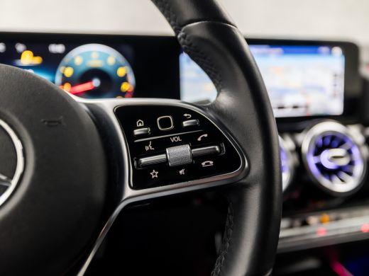 Mercedes-Benz GLA 200 Luxury 164Pk Automaat (GROOT NAVI, SFEERVERLICHTING, LEDER, GETINT GLAS, WIDESCREEN, STOELVER... ActivLease financial lease