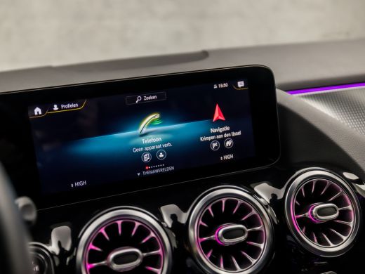 Mercedes-Benz GLA 200 Luxury 164Pk Automaat (GROOT NAVI, SFEERVERLICHTING, LEDER, GETINT GLAS, WIDESCREEN, STOELVER... ActivLease financial lease