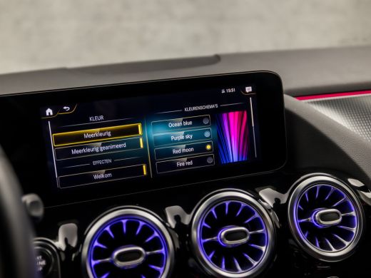 Mercedes-Benz GLA 200 Luxury 164Pk Automaat (GROOT NAVI, SFEERVERLICHTING, LEDER, GETINT GLAS, WIDESCREEN, STOELVER... ActivLease financial lease