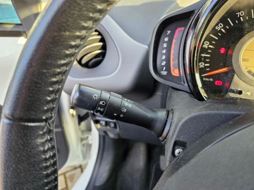 Peugeot 108 1.0 e-VTi Active Airco | Getint Glas | Bluetooth | DAB+ ActivLease financial lease