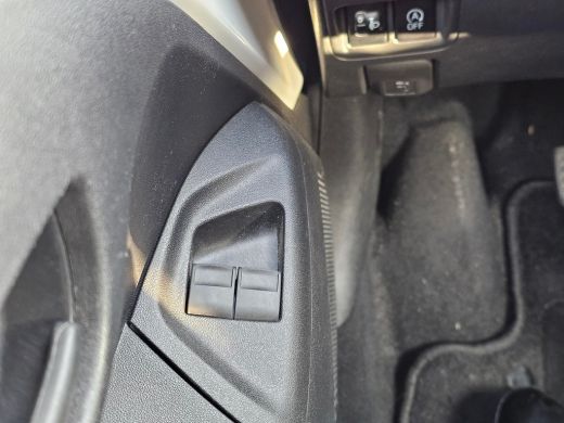 Peugeot 108 1.0 e-VTi Active Airco | Getint Glas | Bluetooth | DAB+ ActivLease financial lease