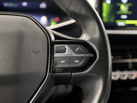 Peugeot 2008 1.2 PureTech Allure Sport 131Pk (VIRTUAL COCKPIT, APPLE CARPLAY, GROOT NAVI, LEDER, TREKHAAK, KEY... ActivLease financial lease