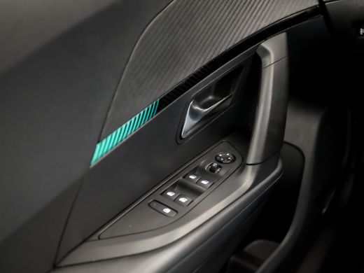Peugeot 2008 1.2 PureTech Allure Sport 131Pk (VIRTUAL COCKPIT, APPLE CARPLAY, GROOT NAVI, LEDER, TREKHAAK, KEY... ActivLease financial lease