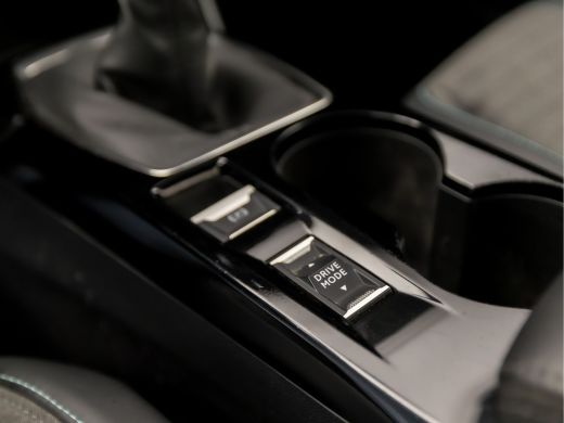 Peugeot 2008 1.2 PureTech Allure Sport 131Pk (VIRTUAL COCKPIT, APPLE CARPLAY, GROOT NAVI, LEDER, TREKHAAK, KEY... ActivLease financial lease