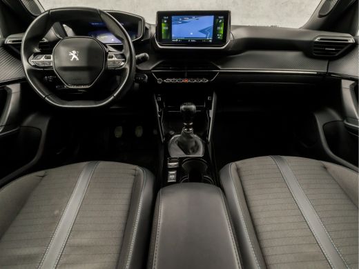 Peugeot 2008 1.2 PureTech Allure Sport 131Pk (VIRTUAL COCKPIT, APPLE CARPLAY, GROOT NAVI, LEDER, TREKHAAK, KEY... ActivLease financial lease