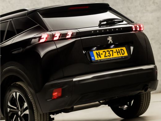 Peugeot 2008 1.2 PureTech Allure Sport (VIRTUAL COCKPIT, APPLE CARPLAY, GROOT NAVI, LEDER, 360 CAMERA, SPORTST... ActivLease financial lease
