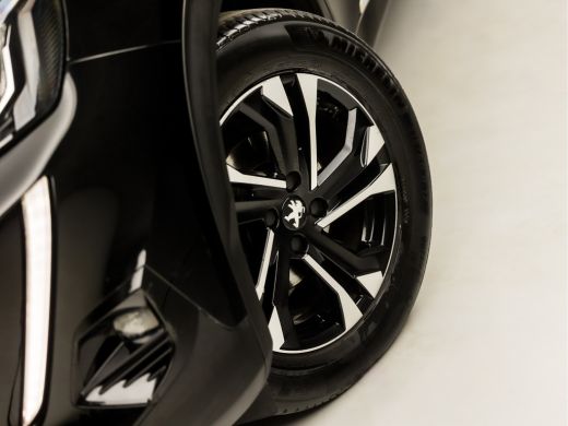 Peugeot 2008 1.2 PureTech Allure Sport (VIRTUAL COCKPIT, APPLE CARPLAY, GROOT NAVI, LEDER, 360 CAMERA, SPORTST... ActivLease financial lease