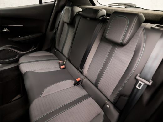 Peugeot 2008 1.2 PureTech Allure Sport (VIRTUAL COCKPIT, APPLE CARPLAY, GROOT NAVI, LEDER, 360 CAMERA, SPORTST... ActivLease financial lease