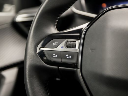 Peugeot 2008 1.2 PureTech Allure Sport (VIRTUAL COCKPIT, APPLE CARPLAY, GROOT NAVI, LEDER, 360 CAMERA, SPORTST... ActivLease financial lease
