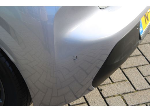 Peugeot 208 1.2 PureTech Blue Lease Active Automaat | Android Auto/Apple Carplay | Parkeersensoren | Navigati... ActivLease financial lease