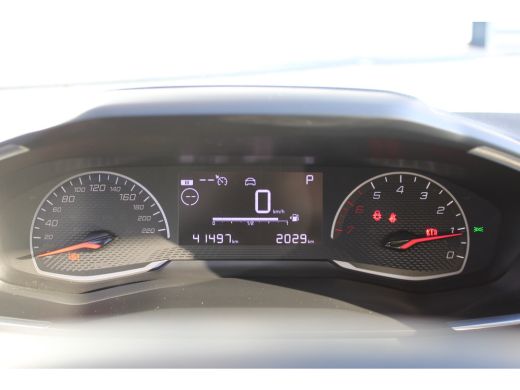 Peugeot 208 1.2 PureTech Blue Lease Active Automaat | Android Auto/Apple Carplay | Parkeersensoren | Navigati... ActivLease financial lease