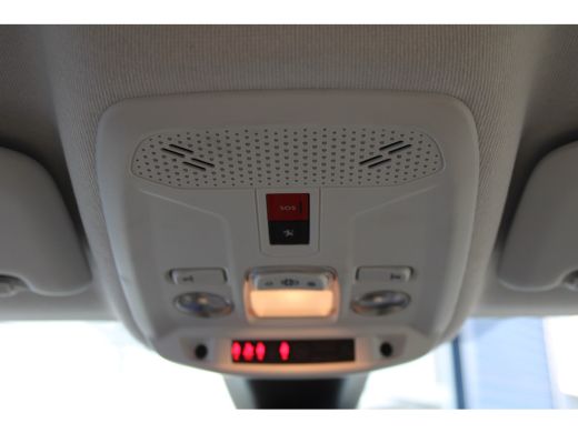 Peugeot 208 1.2 PureTech Blue Lease Active Automaat | Android Auto/Apple Carplay | Parkeersensoren | Navigati... ActivLease financial lease