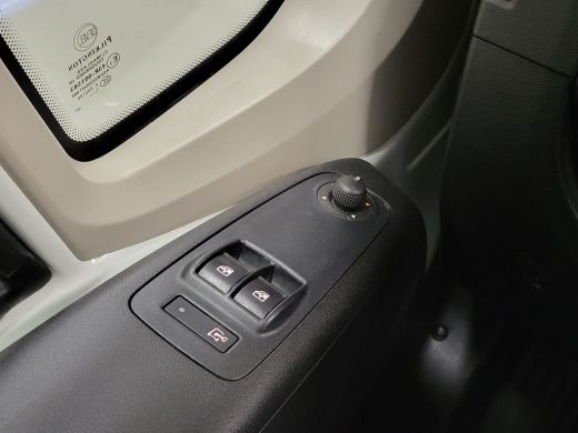 Peugeot Boxer 2.0BlueHDI 130pk L1/H2 Inrichting Euro 6! ActivLease financial lease