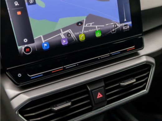 Seat Leon 1.0 TSI FR Sport (APPLE CARPLAY, GROOT NAVI, STUUR/STOELVERWARMING, CAMERA, SPORTSTOELEN, GETINT ... ActivLease financial lease