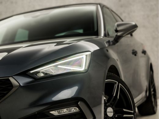 Seat Leon 1.0 TSI FR Sport (APPLE CARPLAY, GROOT NAVI, STUUR/STOELVERWARMING, CAMERA, SPORTSTOELEN, GETINT ... ActivLease financial lease