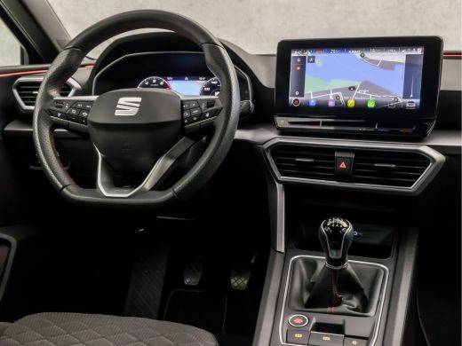 Seat Leon 1.0 TSI FR Sport (APPLE CARPLAY, GROOT NAVI, STUUR/STOELVERWARMING, CAMERA, SPORTSTOELEN, GETINT ... ActivLease financial lease