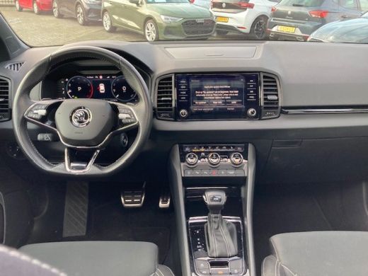Skoda Karoq 1.5 TSI ACT Sportline Business 150pk DSG/AUTO | Panorama dak | Dodehoekdetectie | Park assist | K... ActivLease financial lease