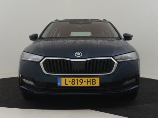 Skoda Octavia Combi 1.0 e-TSI Business Edition 110pk DSG/AUTO | Trekhaak | Navigatie | Stuur+stoelverwarming | ... ActivLease financial lease