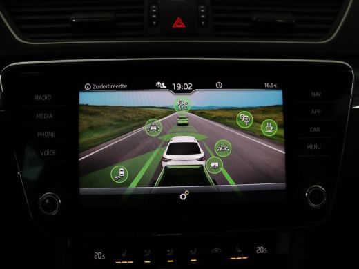 Skoda Superb 1.5 TSI Business Edition Plus | Trekhaak | Adaptive cruise | Achterbankverwarming | Virtual Cockp... ActivLease financial lease
