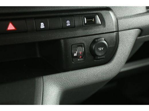 Toyota ProAce 2.0 D-4D L3H1 | Euro6 | DC | 6-Zits | 2500KG Trekgew. | 2xSchuifdeur | Airco | Cruise | Trekhaak ... ActivLease financial lease