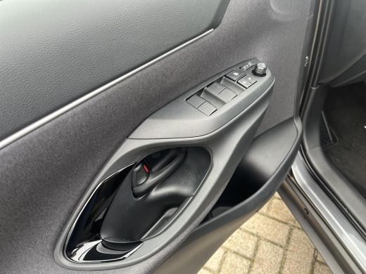 Toyota Yaris Cross 1.5 Hybrid 115 First Edition | All-in prijs | Automaat | Apple/android auto | Parkeersensoren ActivLease financial lease