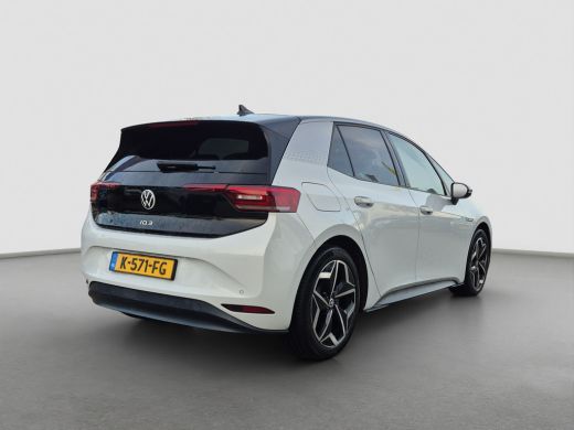 Volkswagen ID.3 First Plus 58 kWh 89% SOH | Origineel Nederlands | Trekhaak voorbereiding | Matrix LED | Stoel+St... ActivLease financial lease