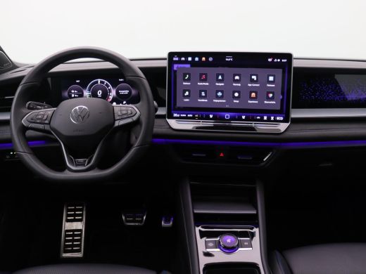 Volkswagen Tayron 1.5 eHybrid R-Line Edition 272PK DSG SOH 100%, Pano-Schuifdak, Black Style, Trekhaak, Matrix LED ... ActivLease financial lease