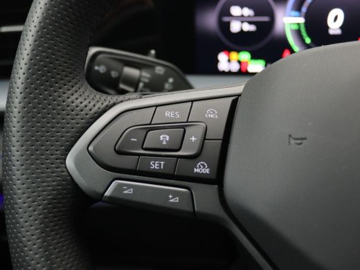 Volkswagen Tayron 1.5 eHybrid R-Line Edition 272PK DSG SOH 100%, Pano-Schuifdak, Black Style, Trekhaak, Matrix LED ... ActivLease financial lease