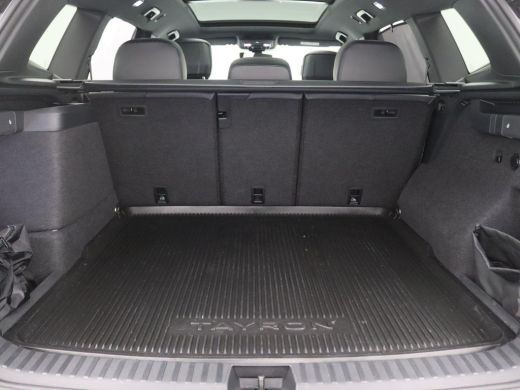 Volkswagen Tayron 1.5 eHybrid R-Line Edition 272PK DSG SOH 100%, Pano-Schuifdak, Black Style, Trekhaak, Matrix LED ... ActivLease financial lease