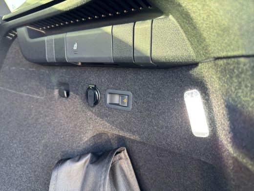 Volkswagen Tayron 1.5 eHybrid R-Line | Panorama dak | Trekhaak | PHEV | 272Pk | ActivLease financial lease