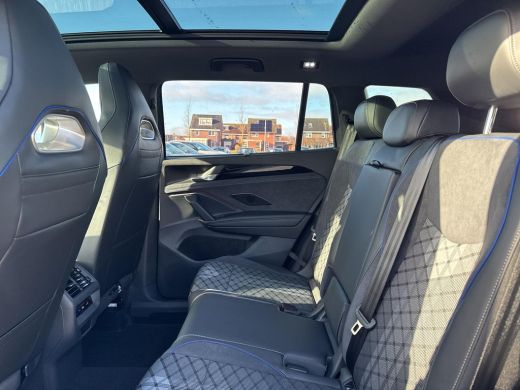 Volkswagen Tayron 1.5 eHybrid R-Line | Panorama dak | Trekhaak | PHEV | 272Pk | ActivLease financial lease