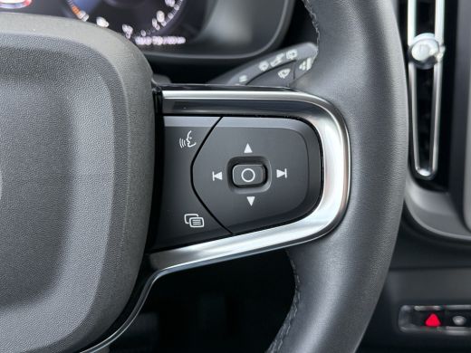 Volvo  XC40 1.5 T4 Plug-In Hybrid Core Bright | CarPlay | LED | Camera | DAB+ | 18 inch ActivLease financial lease