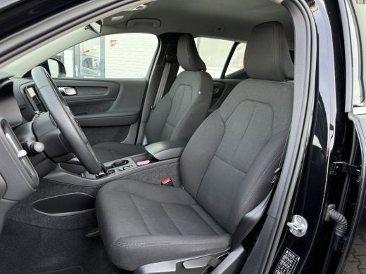 Volvo  XC40 1.5 T4 Plug-In Hybrid Core Bright | CarPlay | LED | Camera | DAB+ | 18 inch ActivLease financial lease